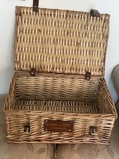 Alfred Button Wicker Hamper